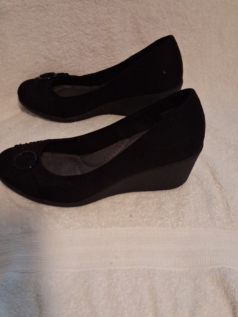dexflex comfort Black Slip-On Ballet Flats with Decorative Ring - Picture 6 of 11